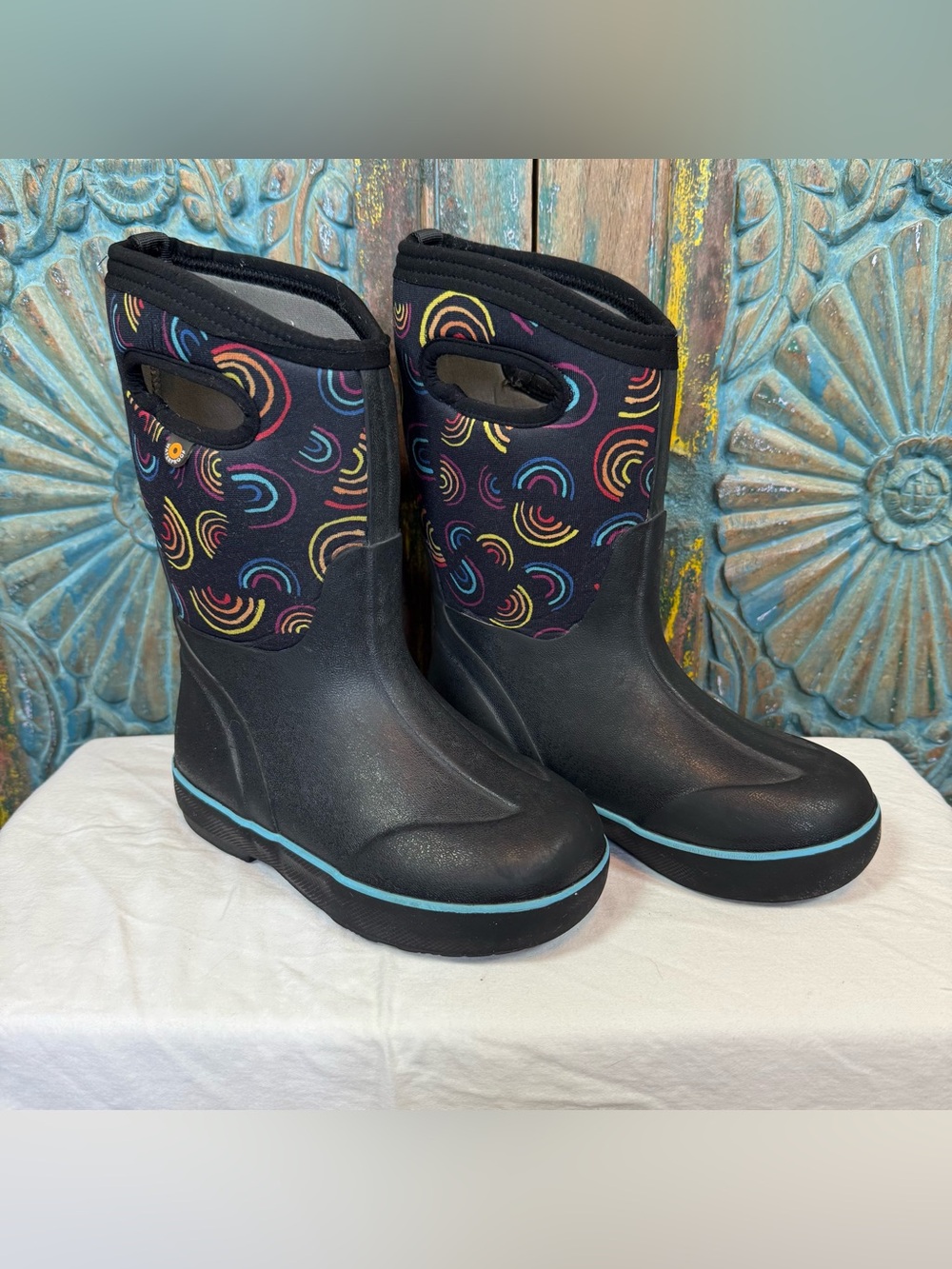 Kids Bogs boots Rainbow neoprene sz 13